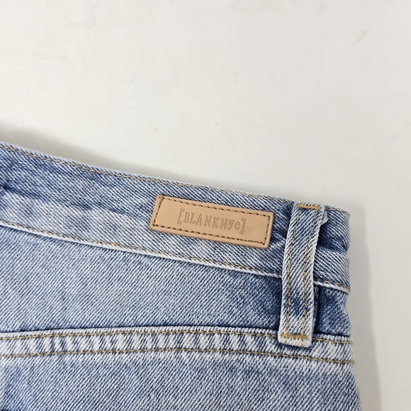 BlankNYC Distressed High Rise Denim Shorts 24 - Picture 5 of 11